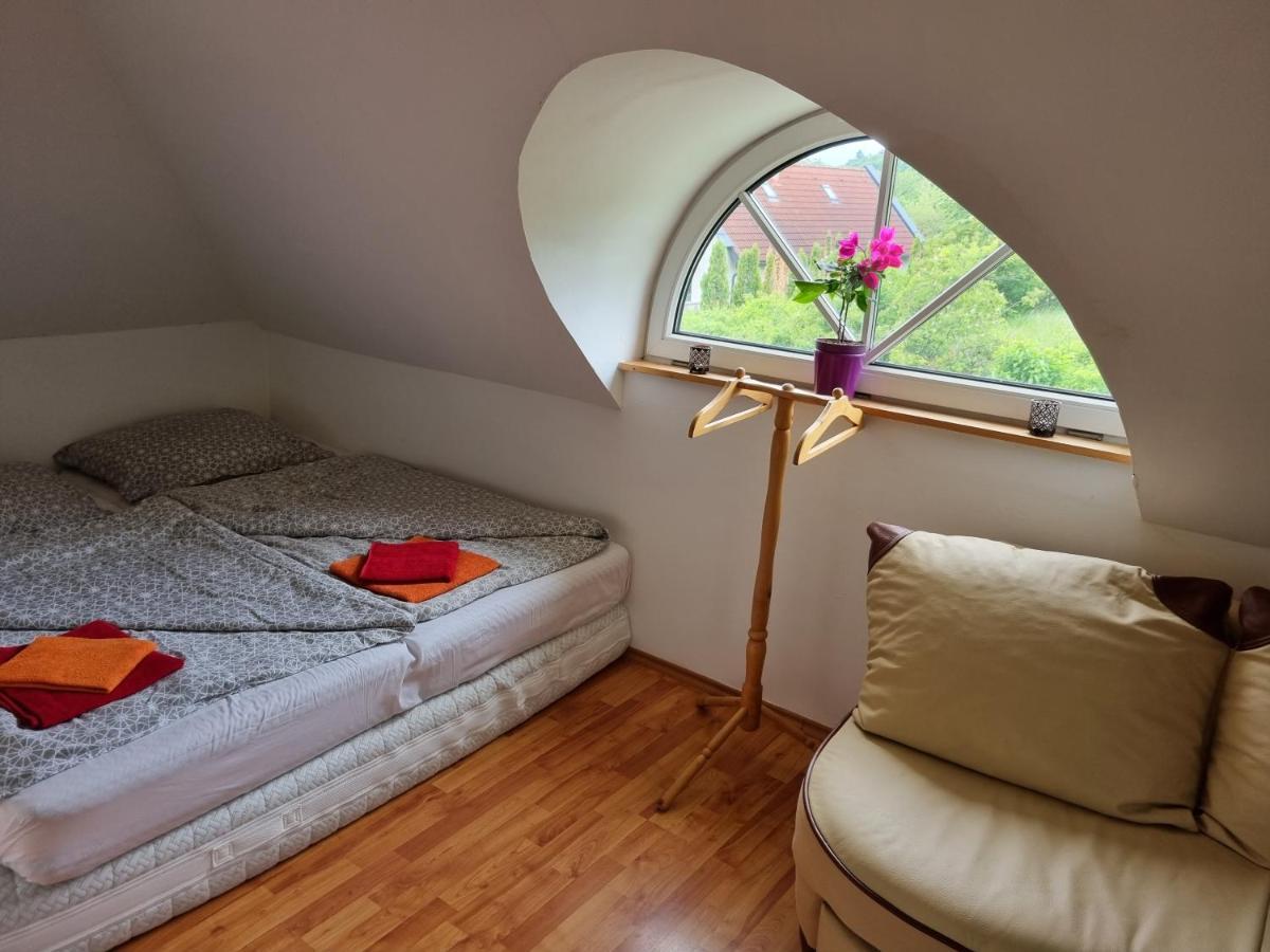 Jurta Hotel Balatongyoeroek Buitenkant foto