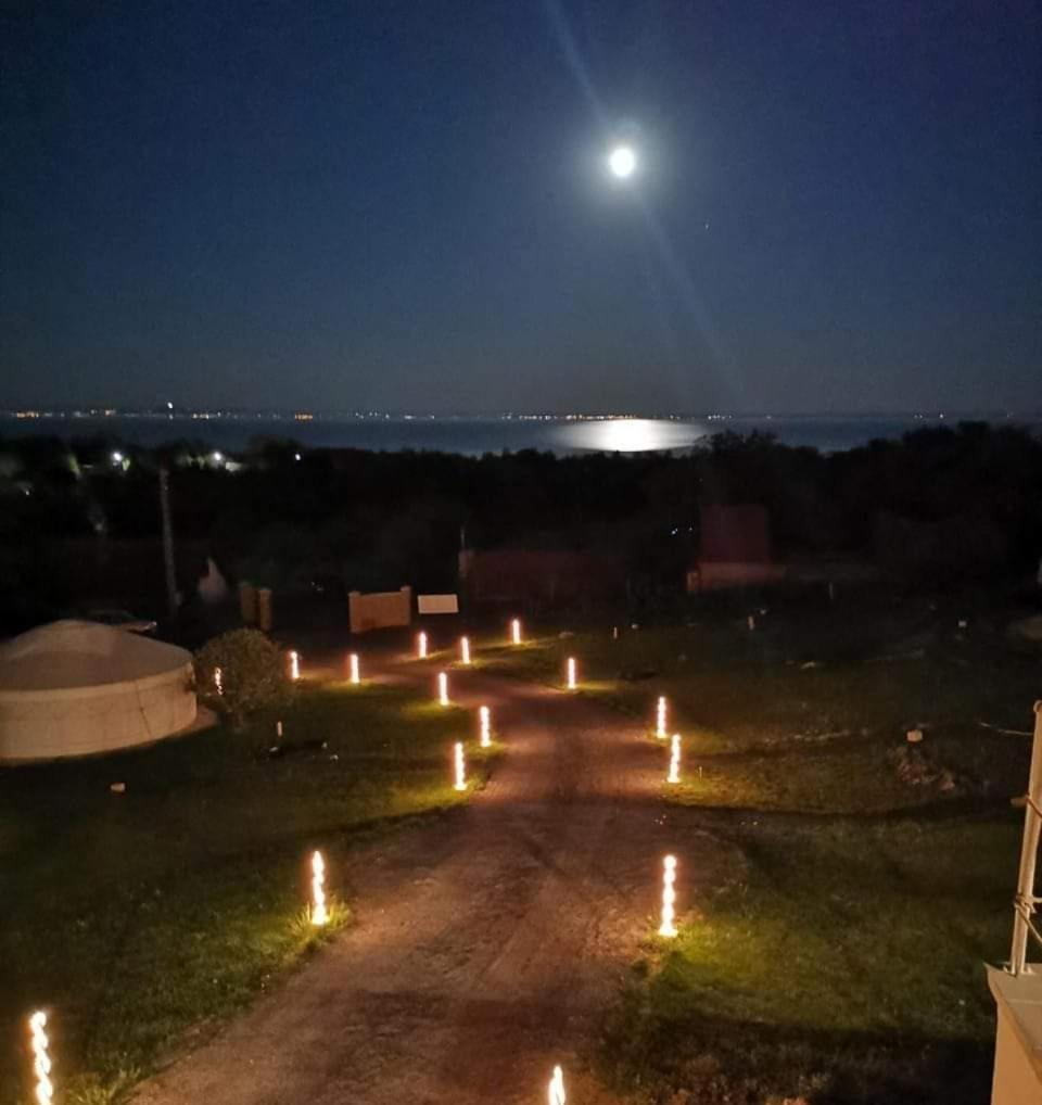 Jurta Hotel Balatongyoeroek Buitenkant foto