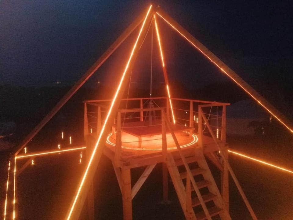 Jurta Hotel Balatongyoeroek Buitenkant foto